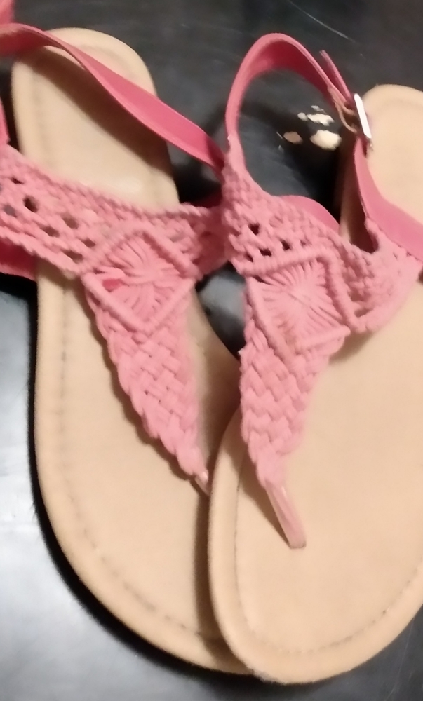 Gladiator sandals in pink